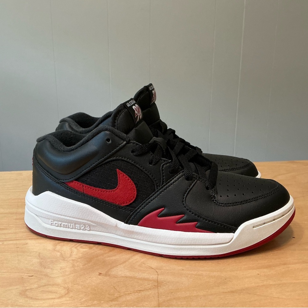 Jordan Stadium 90 Women's Shoes (FB2269-001, Black/White/Sail/Gym Red)